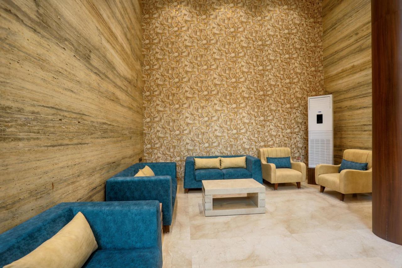 Hotel Kavery Rajkot Extérieur photo