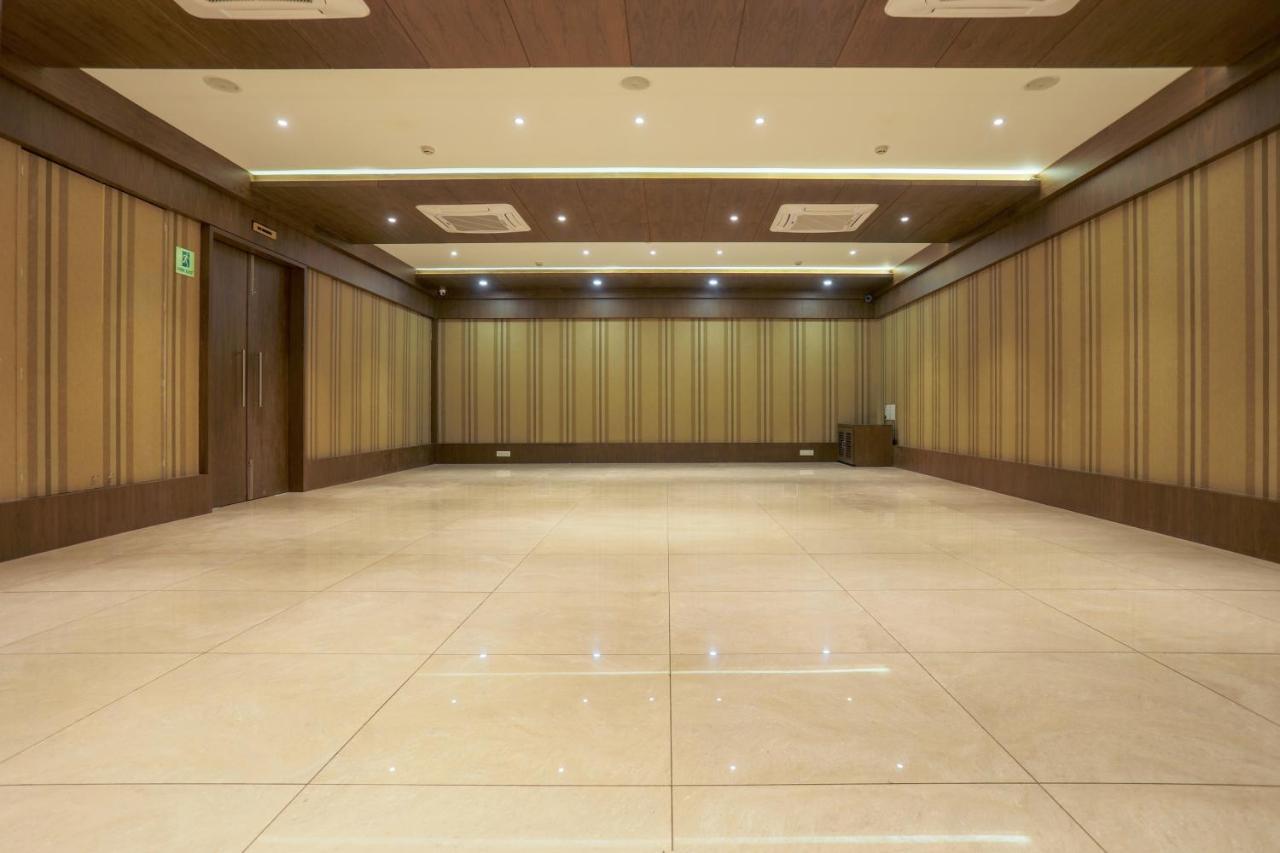 Hotel Kavery Rajkot Extérieur photo