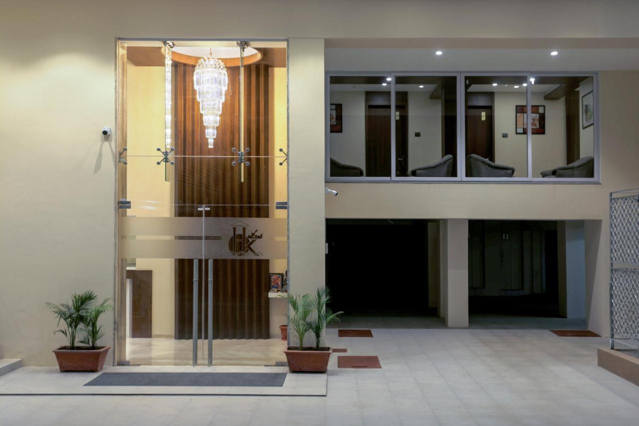 Hotel Kavery Rajkot Extérieur photo