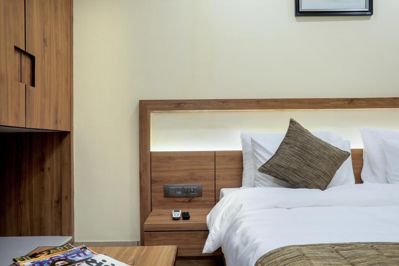 Hotel Kavery Rajkot Extérieur photo