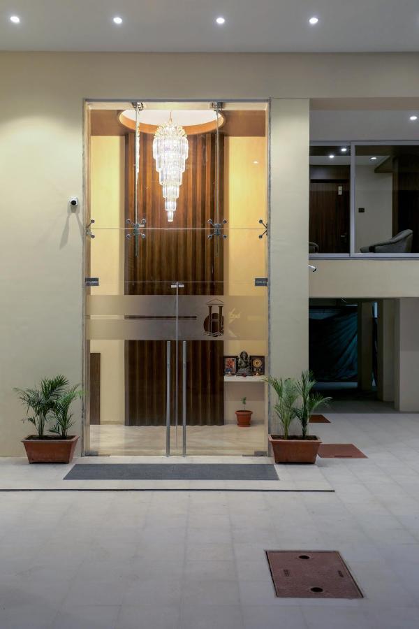 Hotel Kavery Rajkot Extérieur photo