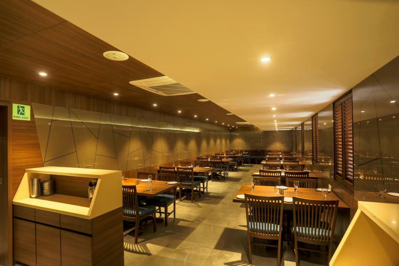 Hotel Kavery Rajkot Extérieur photo