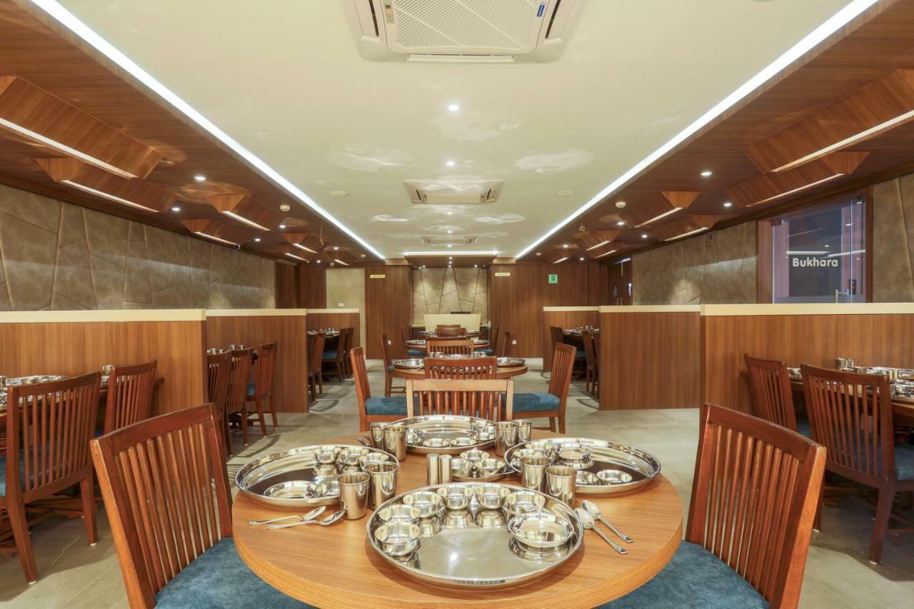 Hotel Kavery Rajkot Extérieur photo
